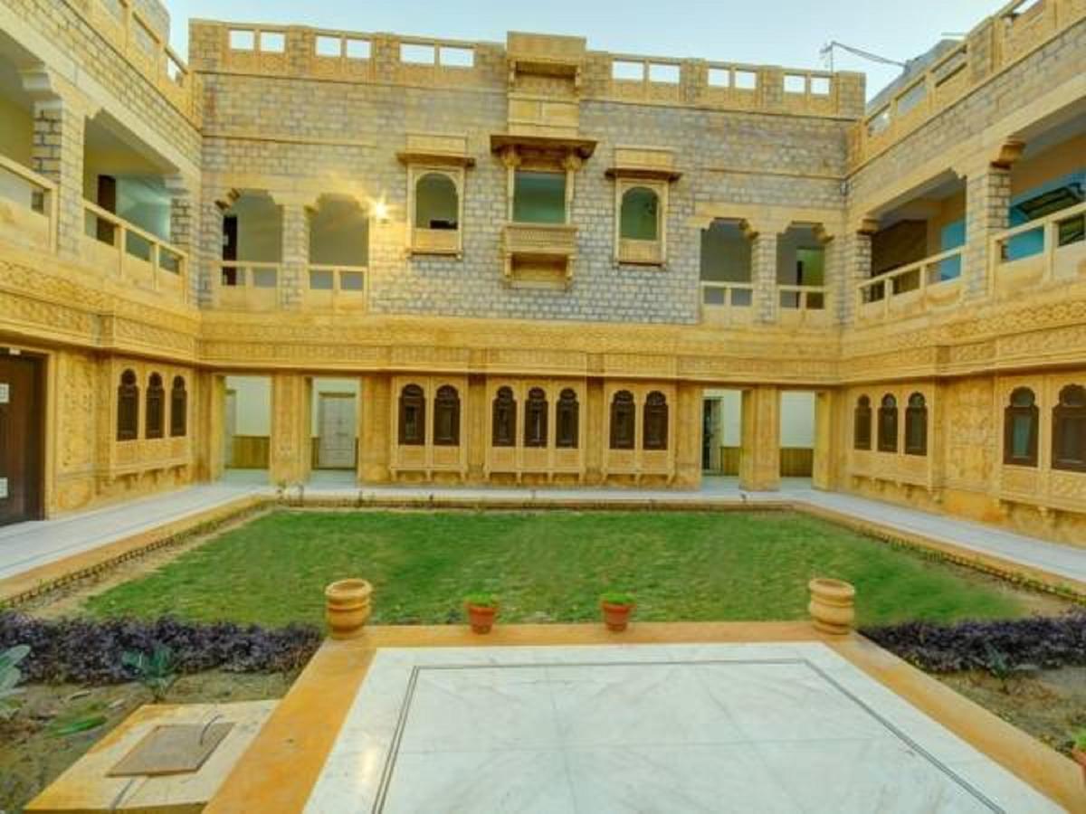 Hotel Neeraj Jaisalmer Exterior photo